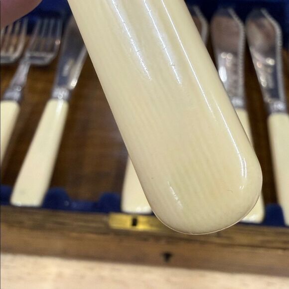 Rare Stunning Elegant Sterling Silver with Bone Handled Fish Cutlery Set - Picture 3 of 9